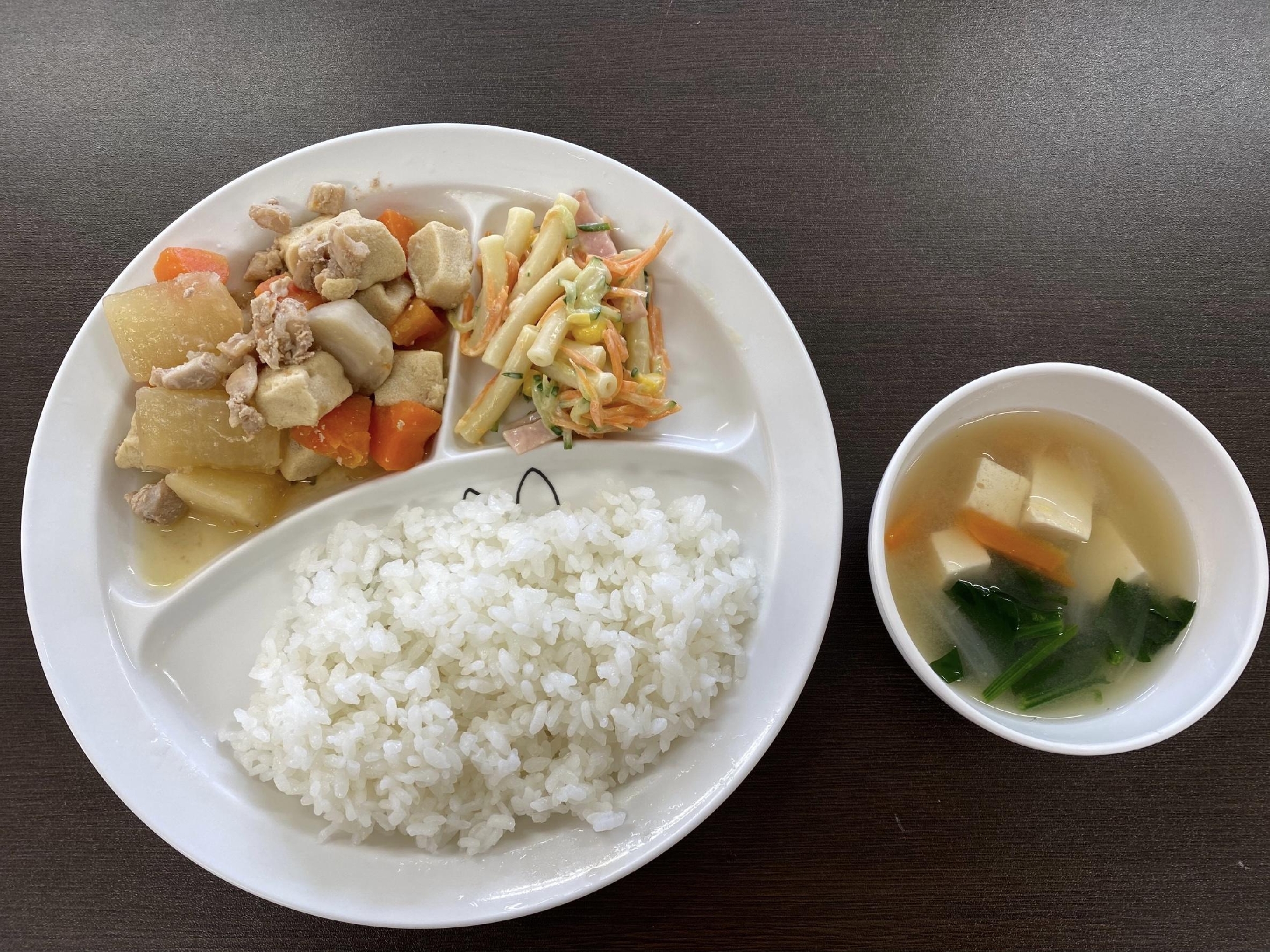 鶏肉と高野豆腐とさといもの煮物