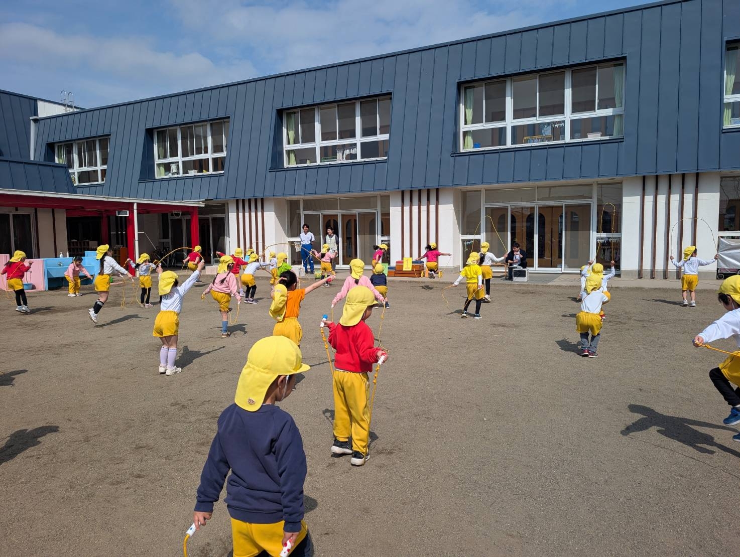 3/18(水)　とんぼ組　なわとび大会が行われました。