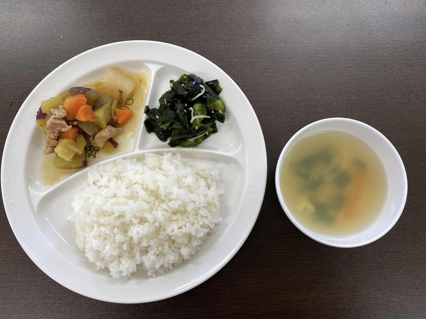 鶏肉とさつまいもと大根の旨煮