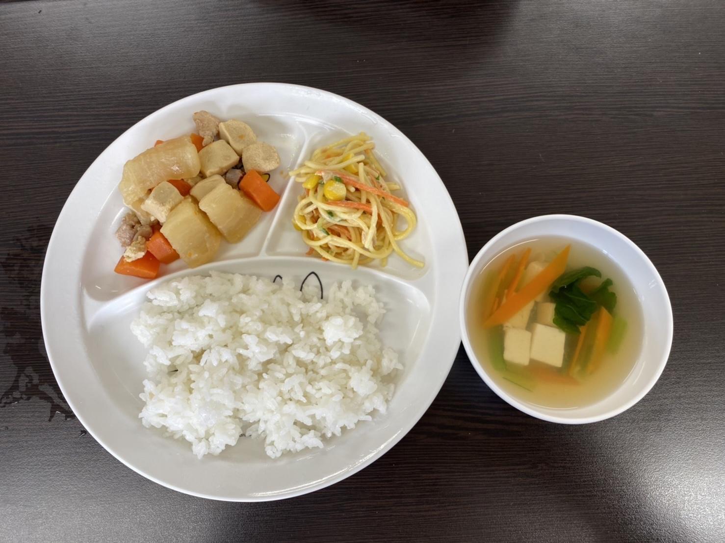 鶏肉と高野豆腐とさといもの煮物