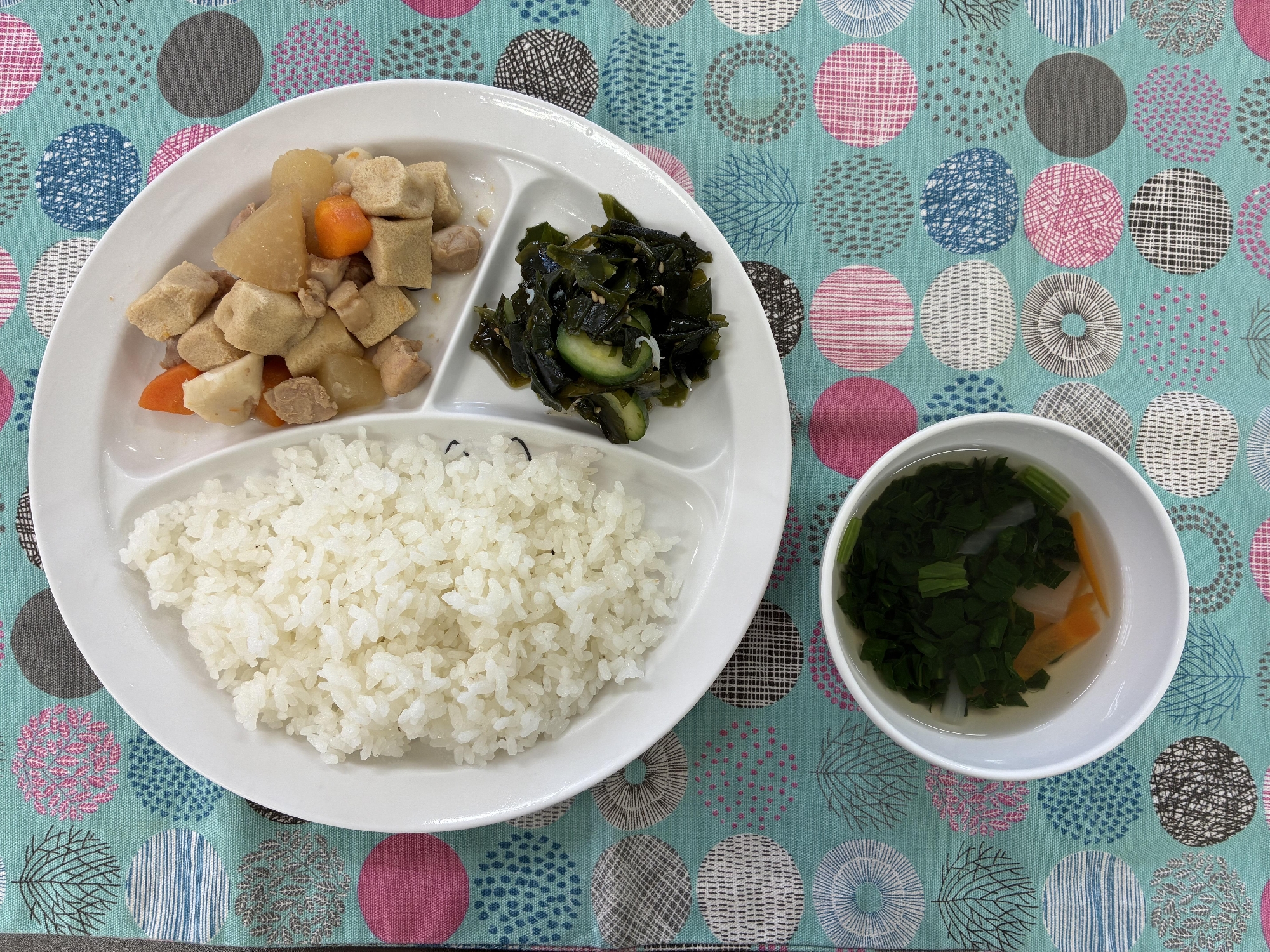 鶏肉と高野豆腐の煮物