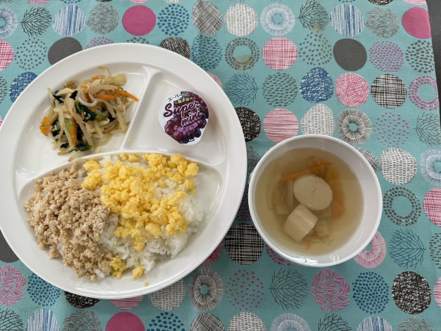 鶏そぼろごはん