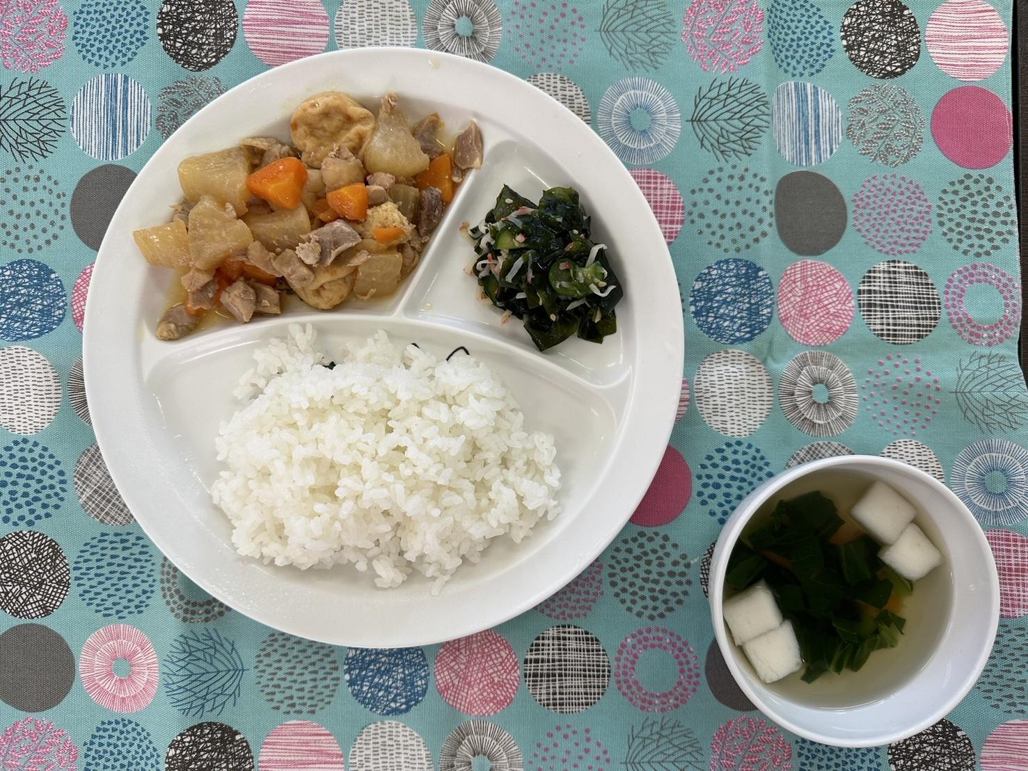 鶏肉とがんもの煮物