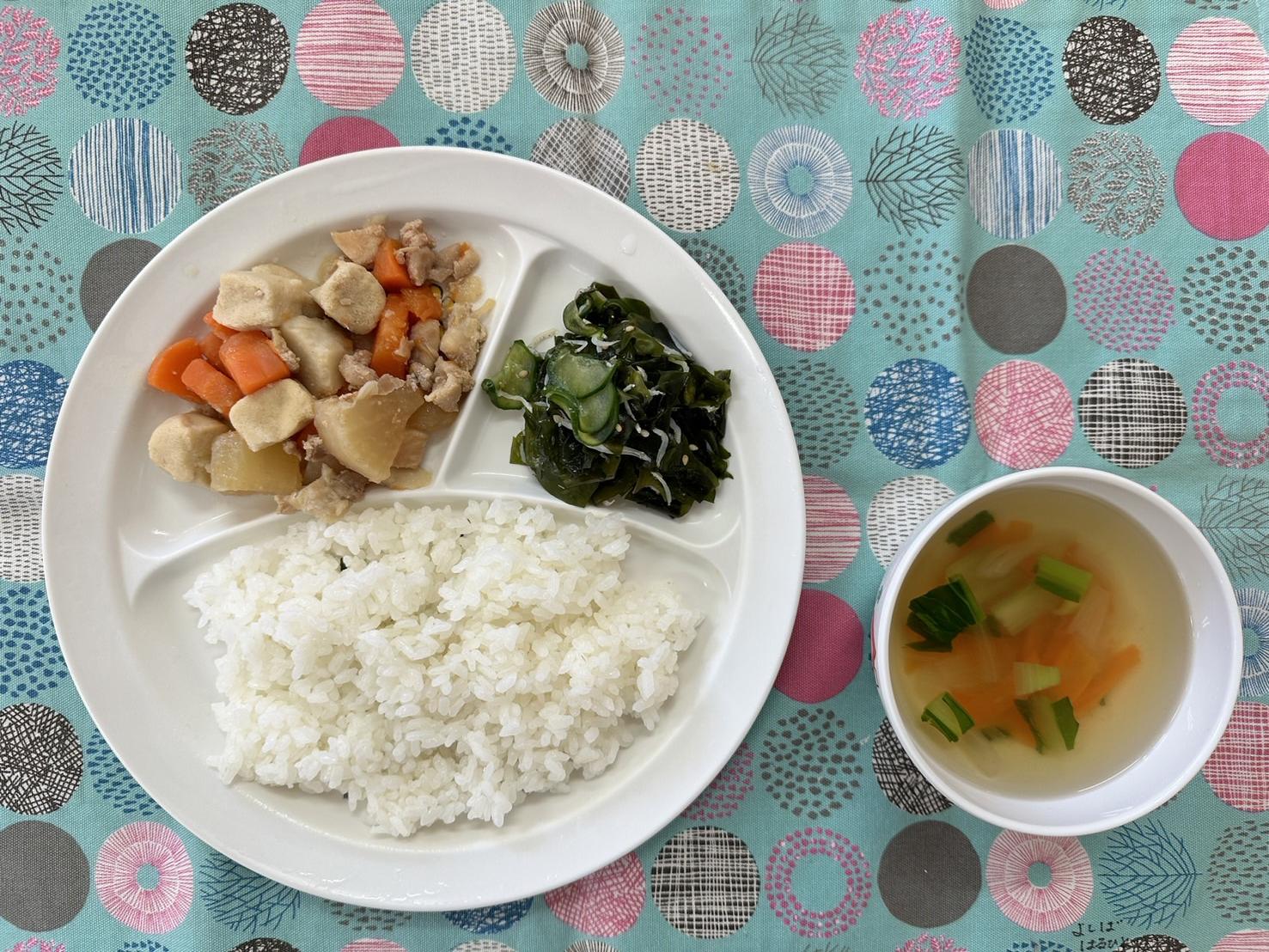 鶏肉と高野豆腐の煮物