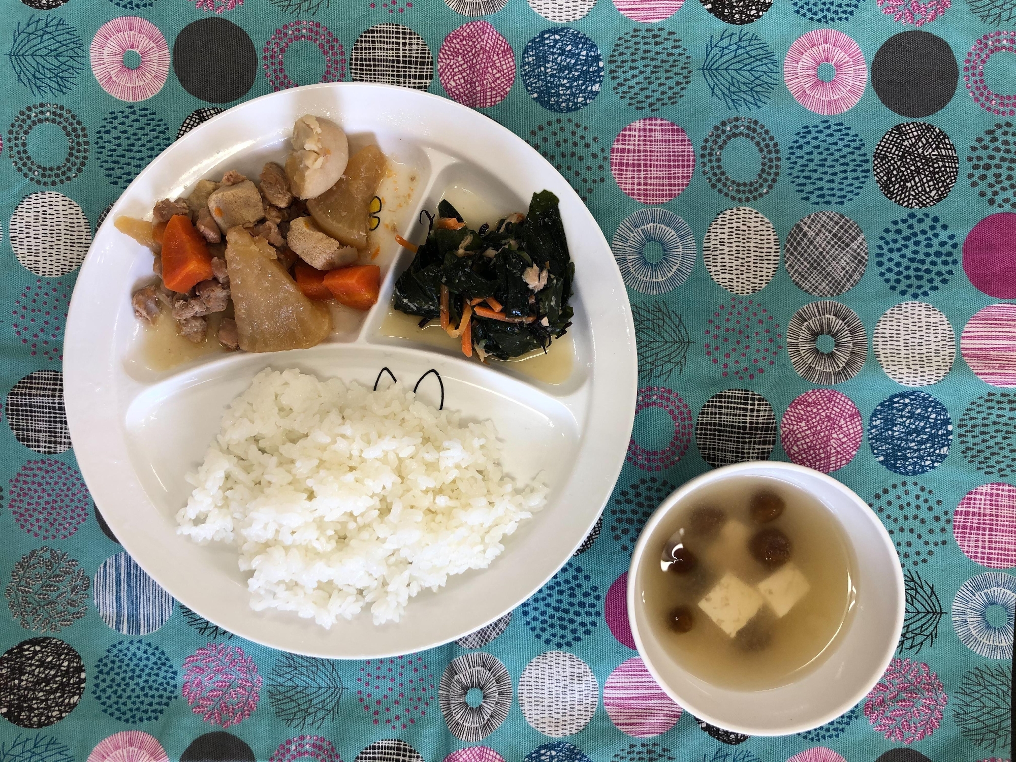 鶏肉と高野豆腐と里芋の煮物