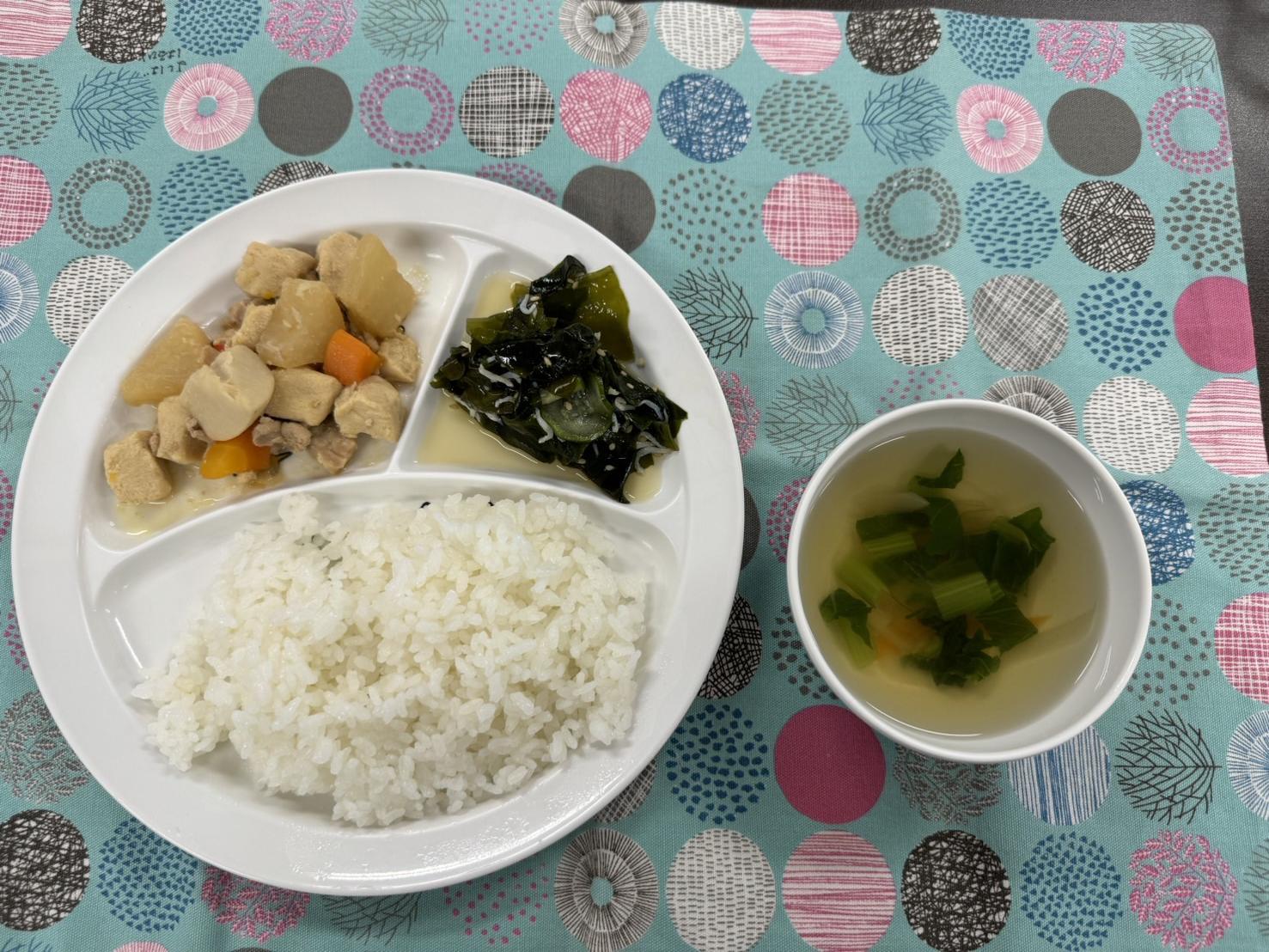 鶏肉と高野豆腐の煮物