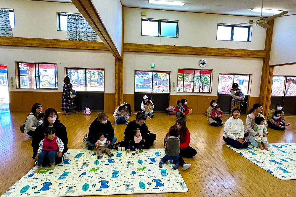 親子登園広場「にっこにこクラブ」