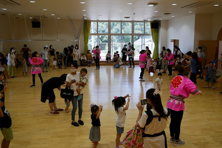 親子登園広場「にっこにこクラブ」